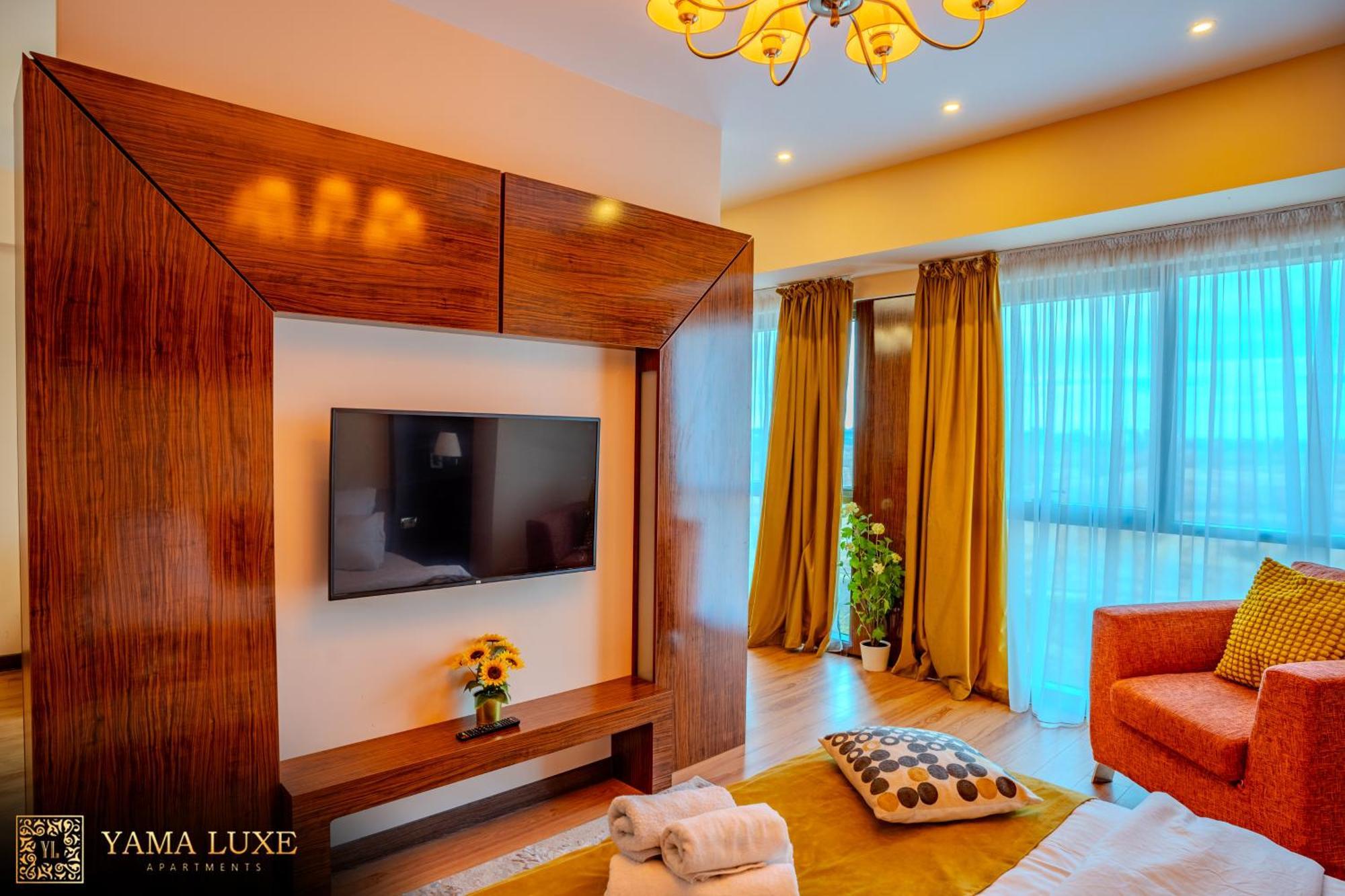 Presidential Luxury Apartments With Amazing View - Yamaluxe Бухарест Екстер'єр фото
